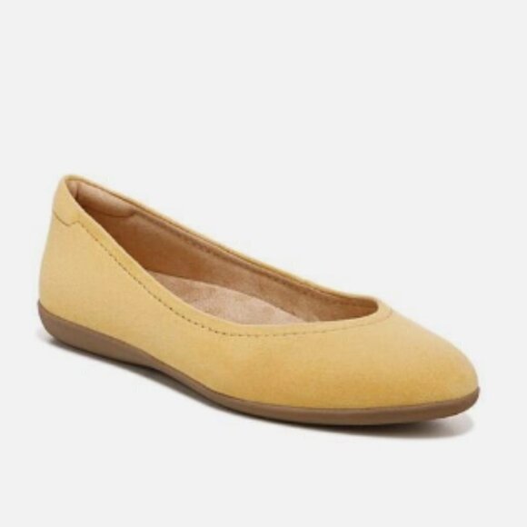 Women's Naturalizer, Vivienne Flat (WIDE) - Picture 1 of 6